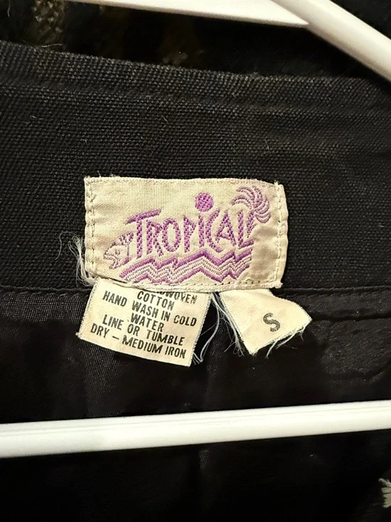 VINTAGE Embroidered Jacket - Picture 2 of 11